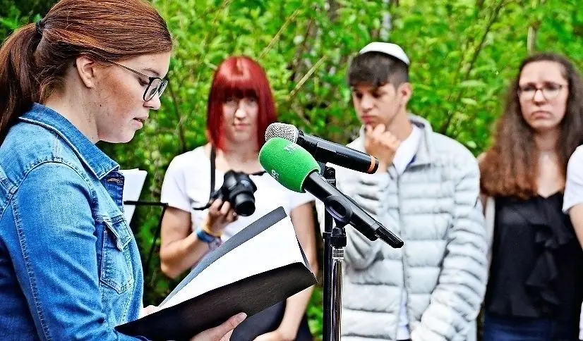 Die Gedenkzeremonie hatte englische, deutsche und hebräische Elemente.
