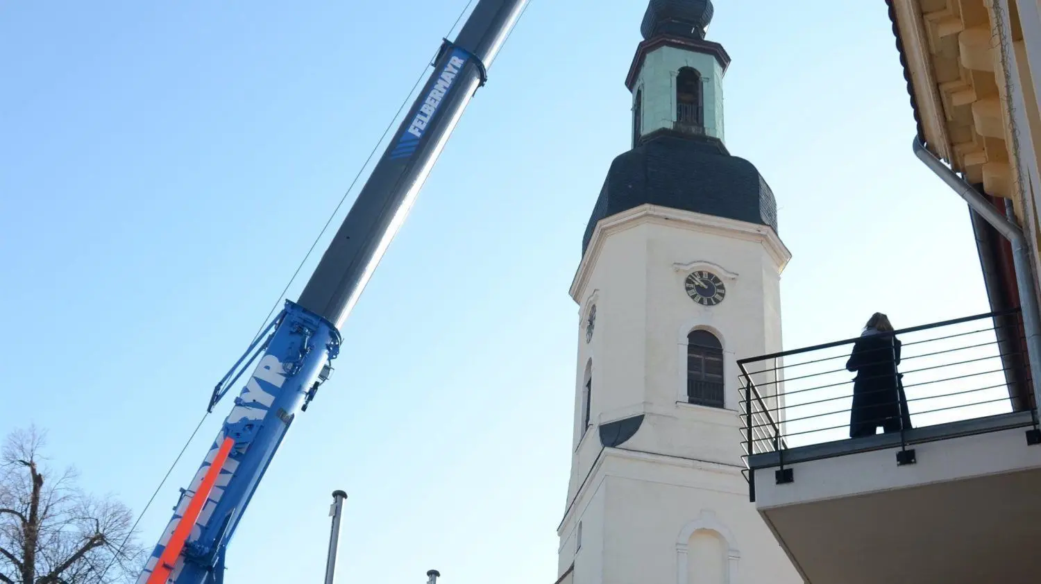 Vom Rathaus-Balkon aus ließ sich der Arbeitseinsatz gut verfolgen.