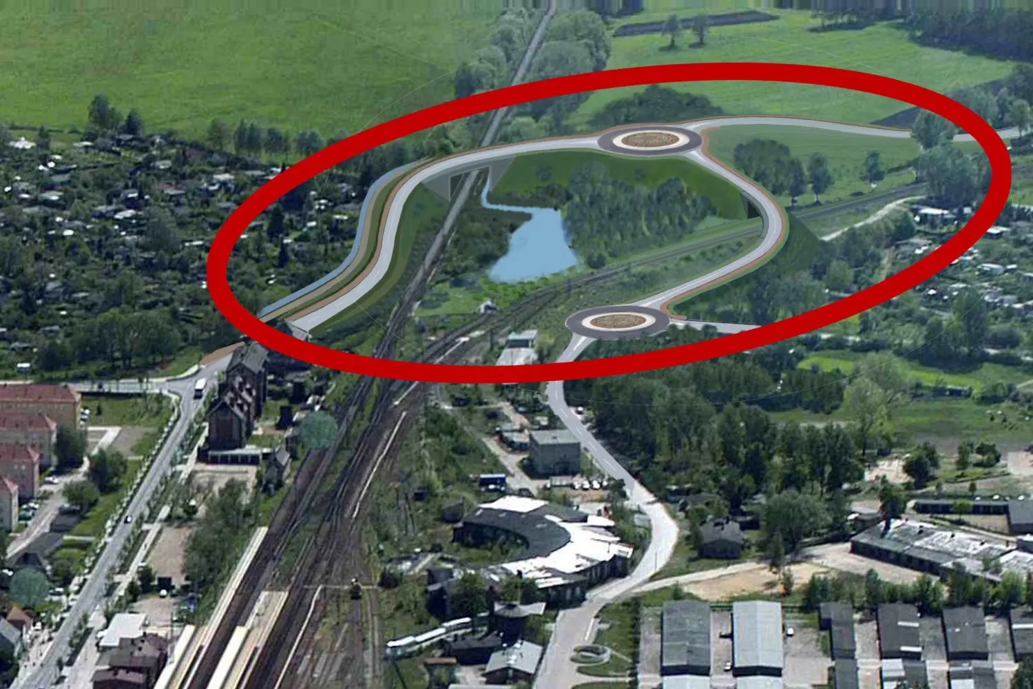 Im roten Kreis liegt der von den Planern so genannte „Südkopf“ am Ortsausgang von Lübbenau Richtung Boblitz mit zwei Kreisverkehren und zwei Gleisüberführungen. Zusammen mit dem „Nordkopf“ in der Stadtmitte mit ebenfalls zwei Kreiseln und einer Gleisunterführung werden in der Spreewaldstadt schrankenlose Bahnübergänge geschaffen.