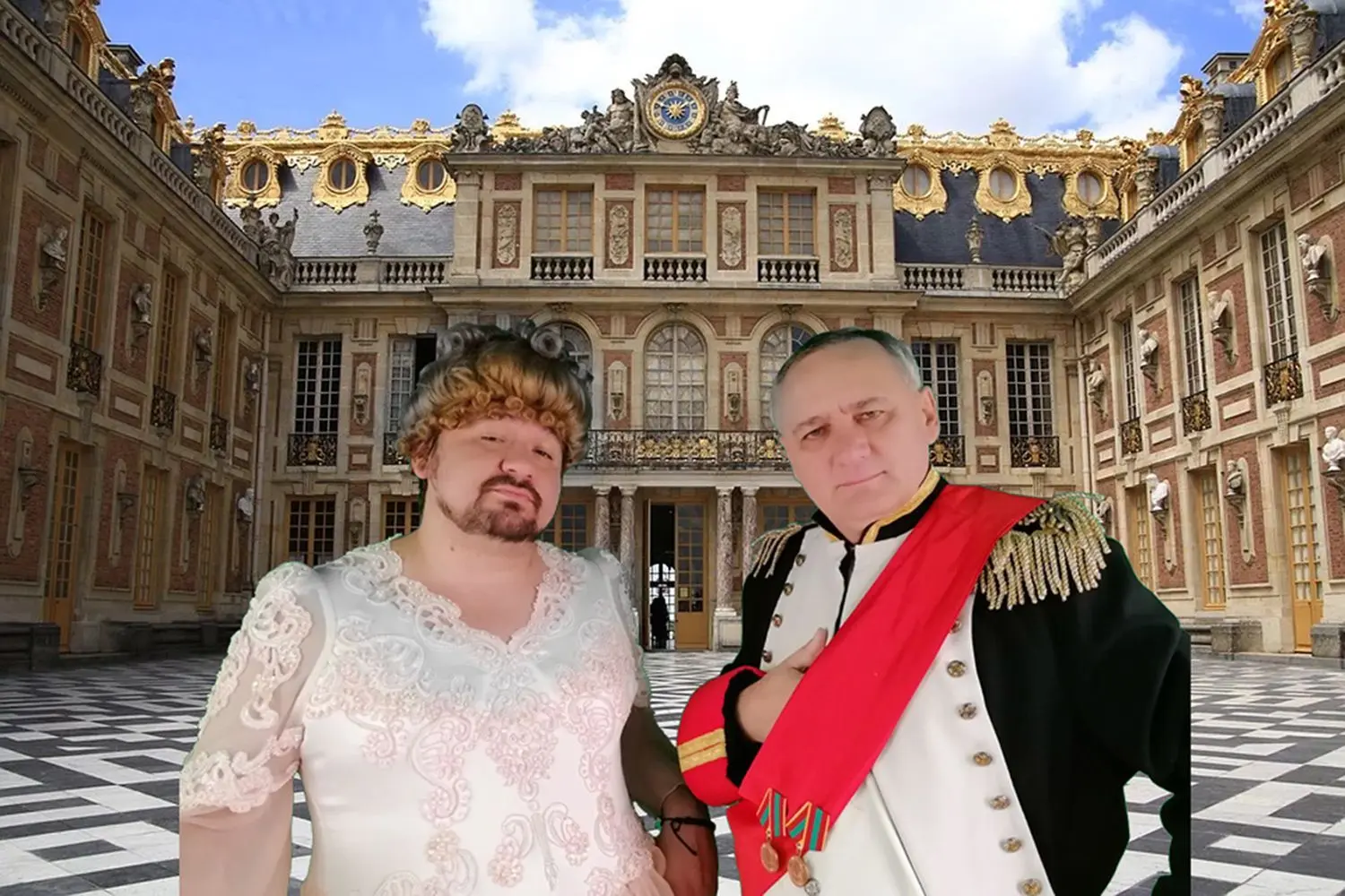 Sebastian Thiele (l.) ist unter anderem als Queen Victoria und Gerd Thiele als Napoleon III. in der diesjährigen Jahresendshow im Planetarium zu sehen.