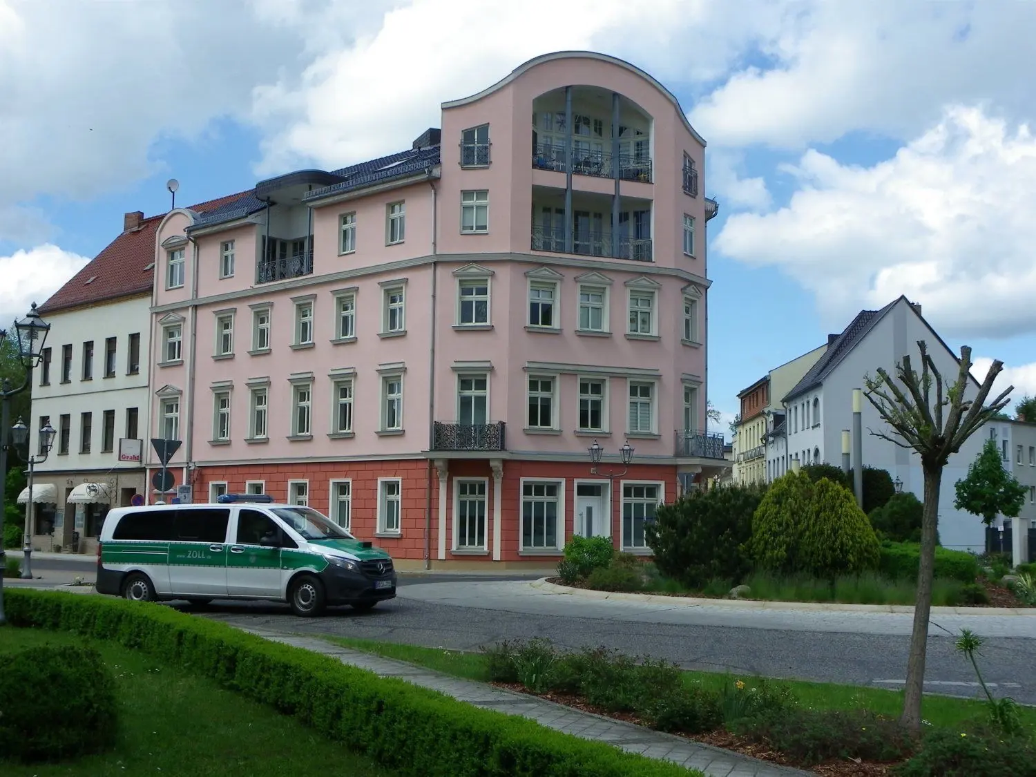 Und auch das Haus Berliner Straße 20 soll einen neuen Eigentümer erhalten.