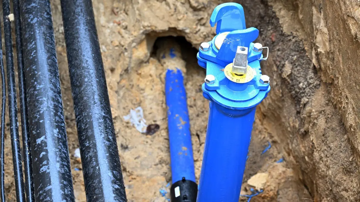 Auch 2023 erneuert der Cottbuser Wasserbetrieb LWG weitere Trinkwasserleitungen – in diesem Frühling unter anderem in der Lutherstraße.
LWG Baustellen im Stadtgebiet von Cottbus.
Lutherstrasse