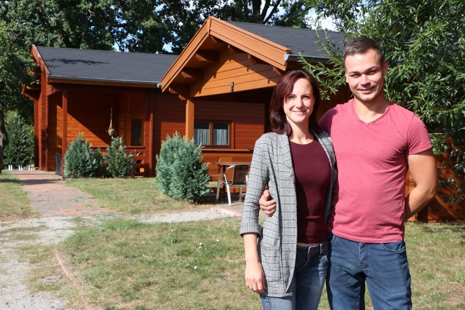Dana Kranz (36) und Sven Hoffmann (29) konzentrieren sich jetzt vor allem auf die Vermietung ihrer Ferienhäuser.