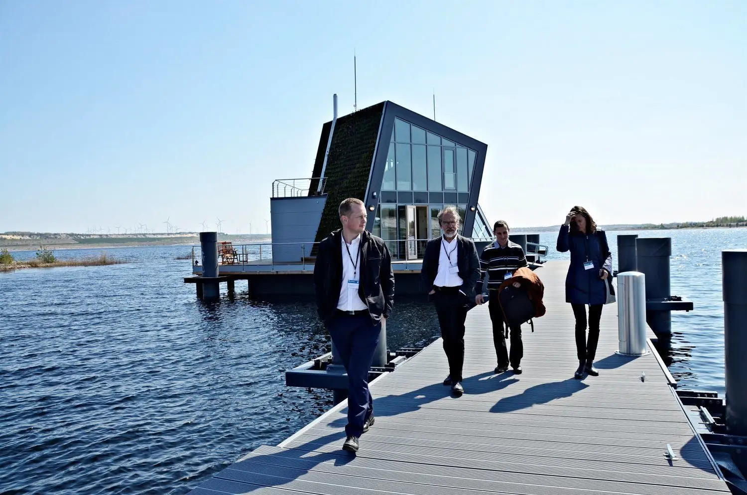 Die Lausitzer Innovation schwimmender Architektur auf dem Bergheider See: das Autartec-FreiLichtHaus.
