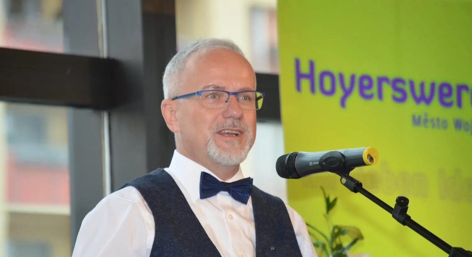 Gelöst und locker: So unbeschwert wie bei seiner Abschiedsrede hat sich Hoyerswerdas Oberbürgermeister Stefan Skora selten öffentlich gezeigt.