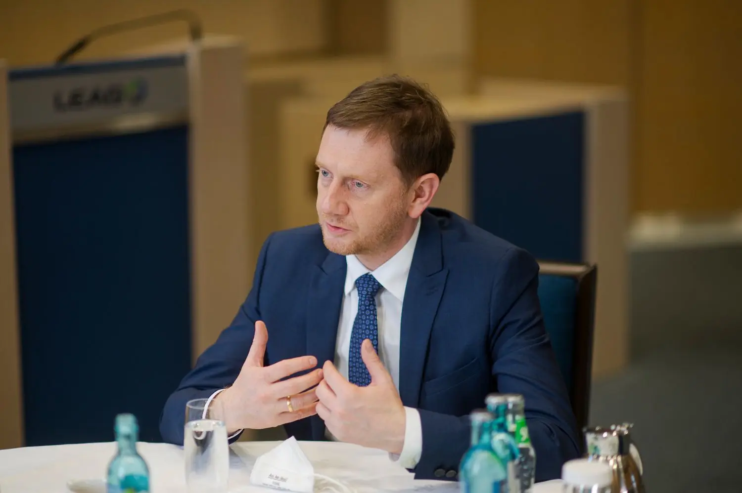 Michael Kretschmer, Ministerpraesident von Sachsen, sagt, das Vorhaben von Weißwasser ist eine Riesenchance für Weißwasser.