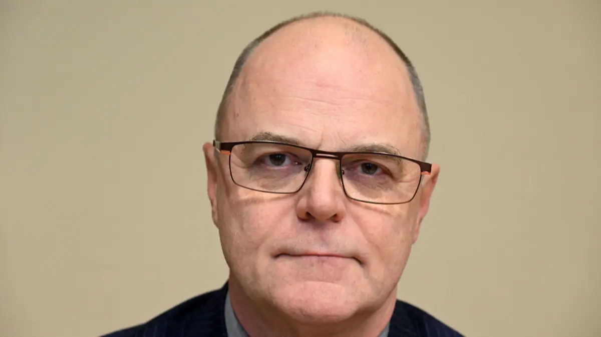Frank Mittag bleibt zwar parteilos, aber er sitzt fortan als Abgeordneter in den Reihen der Linken im Cottbuser Stadtparlament.