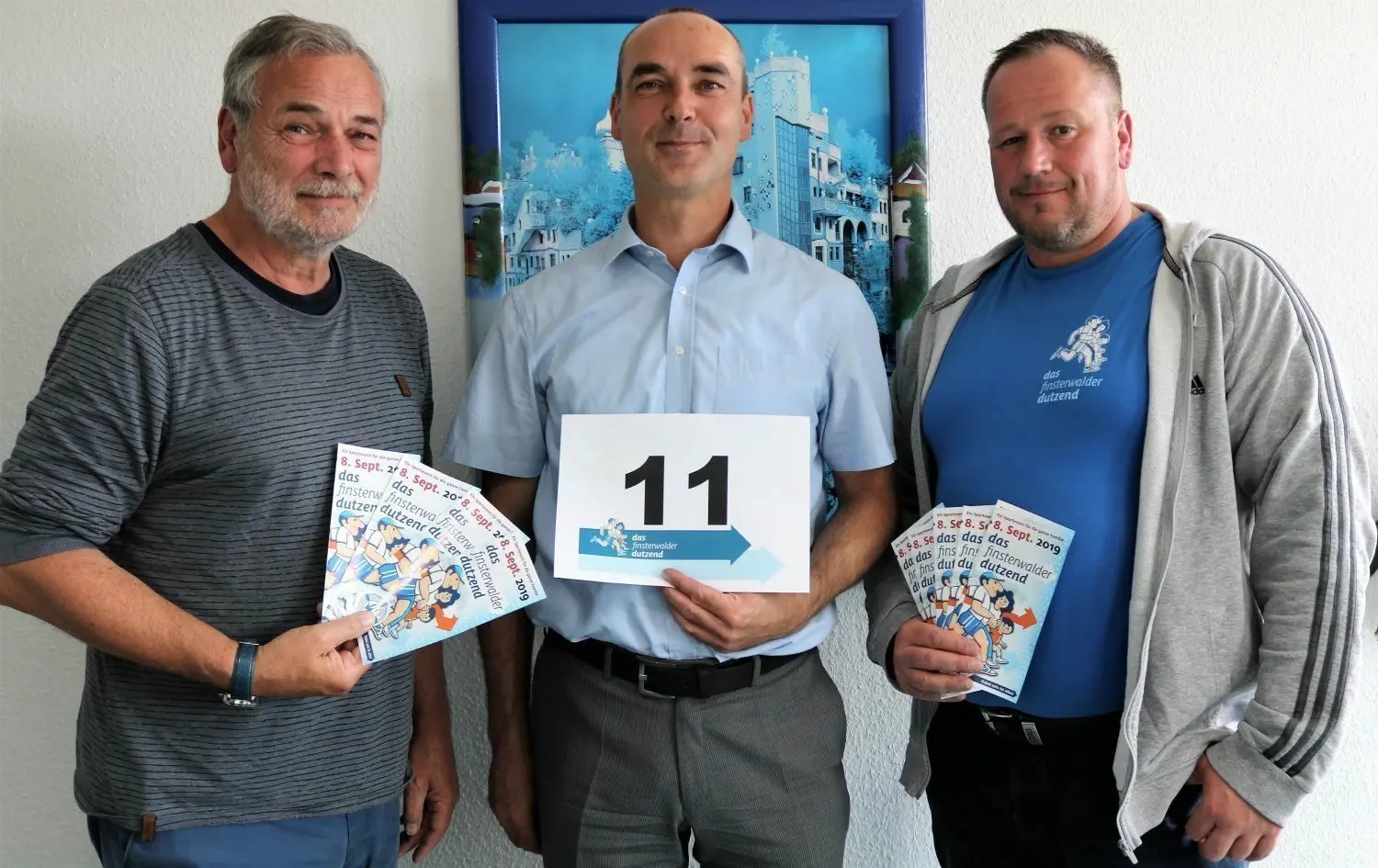 Thomas Delliehausen, Mark Ockert und Mario Neuber (v.l.) laden zum „Finsterwalder Dutzend“ ein. ⇥