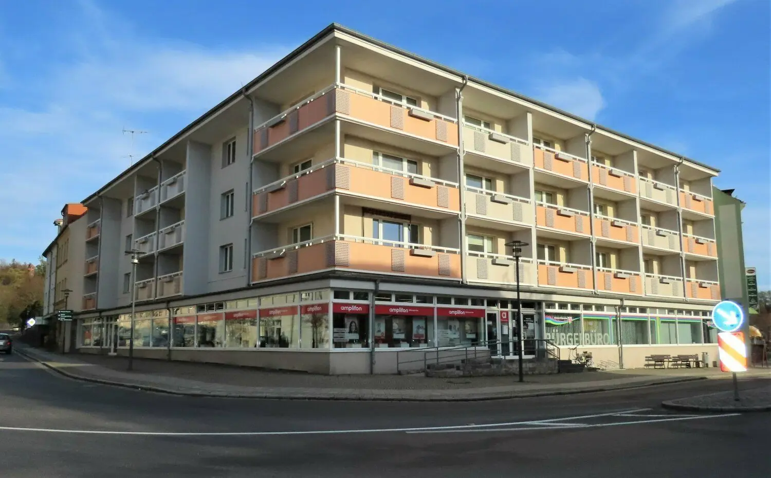 Wird das einst beliebte Wohnhaus Schlossstraße/Ecke Bahnhofstraße bald Verwaltungsgebäude? Bis auf einen sind alle Wohnungsmieter ausgezogen.