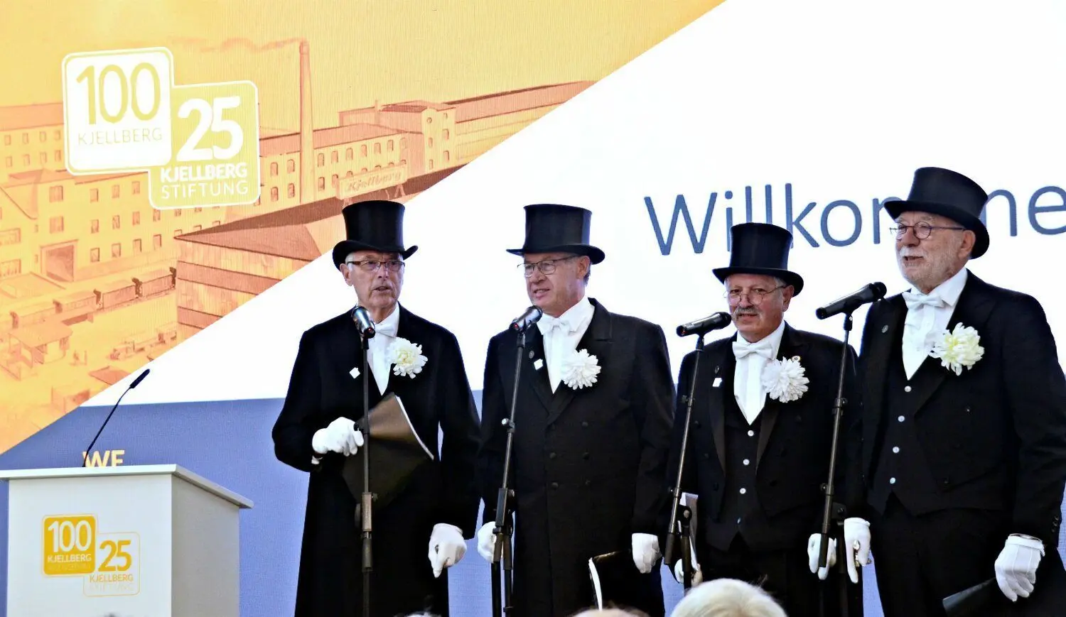 100 Jahre Kjellberg - gesungene Glückwünsche von den vier Finsterwalder Sängern