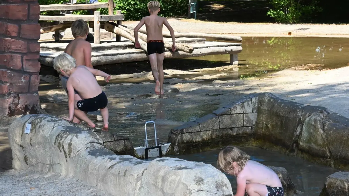 Diese Aufnahme zeigt den Wasserspielplatz im vergangenen Jahr. Seither ist ein ganz neuer Abschnitt hinzugekommen.
Wasserspielplatz im Eliaspark