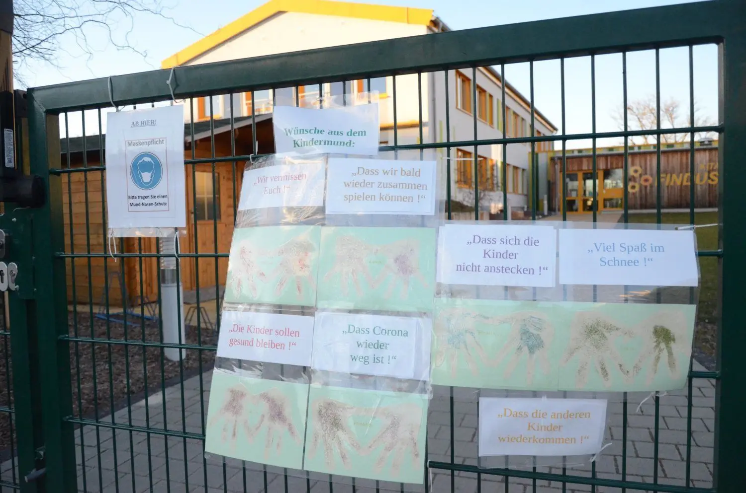 Eingangsbereich der Kita "Findus" in Lübbenau. Auch hier bekommen Erzieherinnen Selbsttests angeboten.
