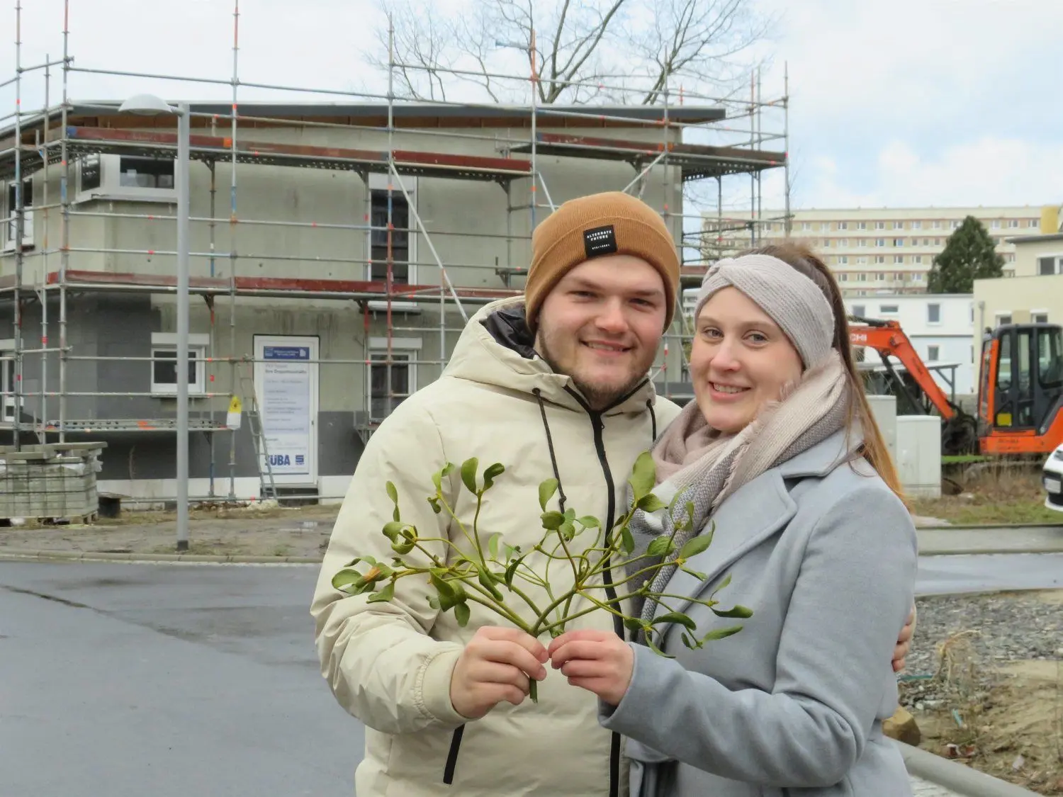 Hoyerswerda: Jennifer Jutzies und Philipp Semper gehen unter die Hausbesitzer. Sie ziehen bald ins neue Heim ein.