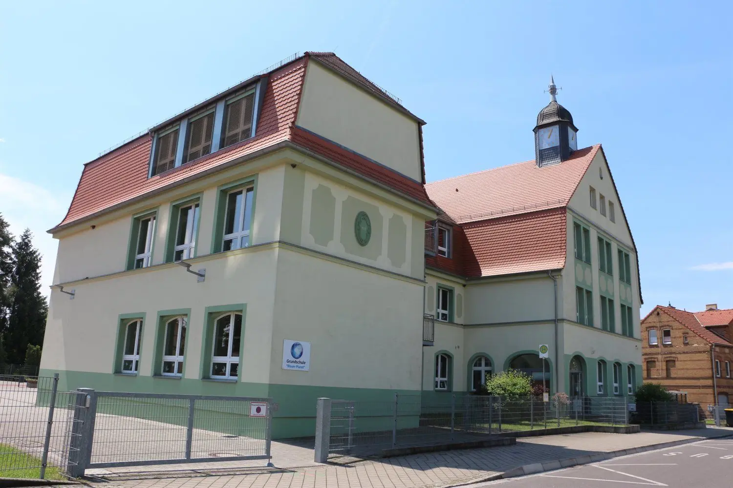 In der Grundschule "Blauer Planet" in Annahütte sind inzwischen alle Klassenzimmer und sogar der Speiseraum mit CO2-Ampeln ausgestattet.