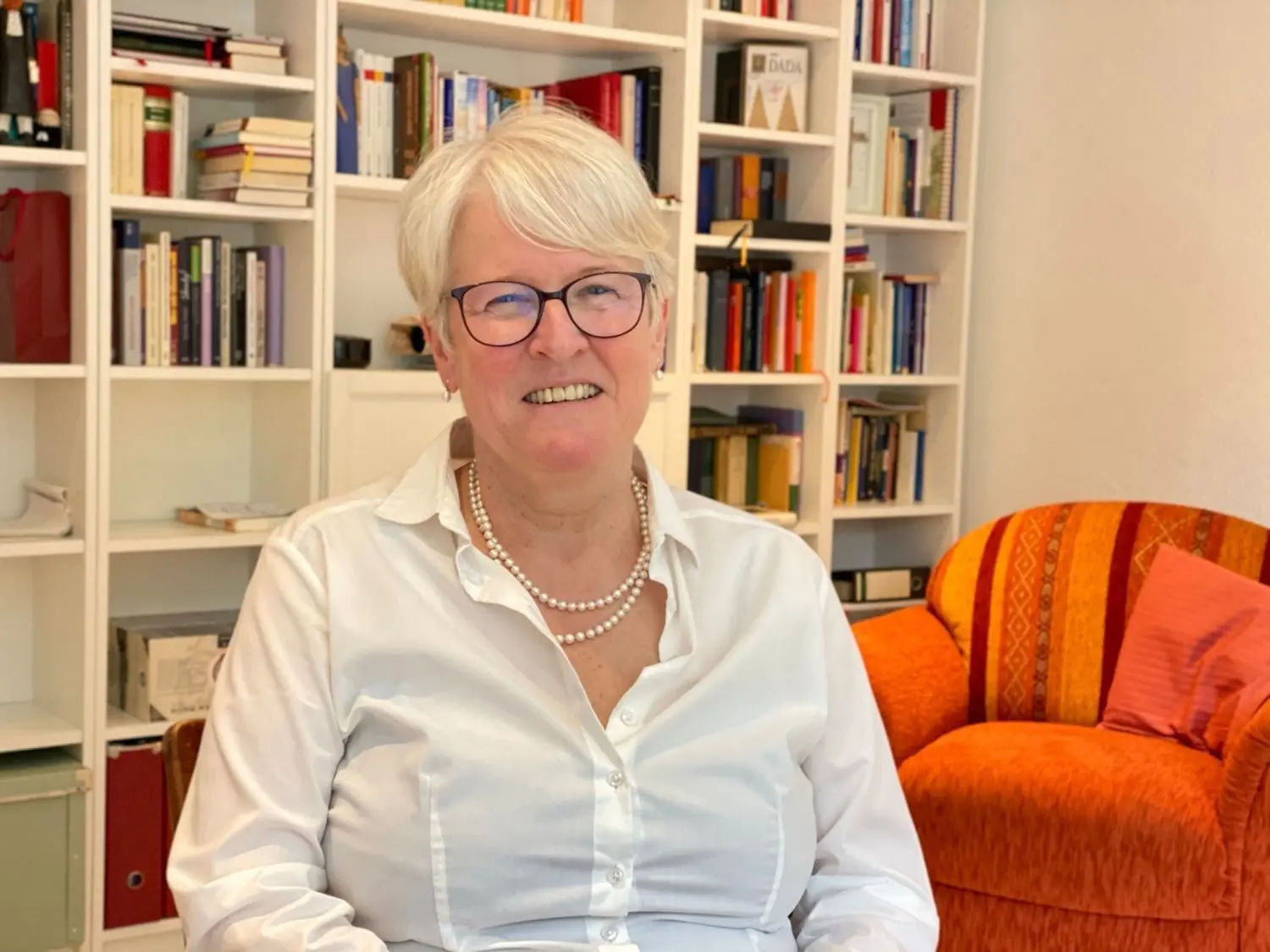 Die evangelischen Kirchengemeinden in und um Lübbenau haben wieder eine zweite Pfarrerin. Friederike Pfaff-Gronau hat nun ihren Dienst begonnen - pünktlich zu Ostern.