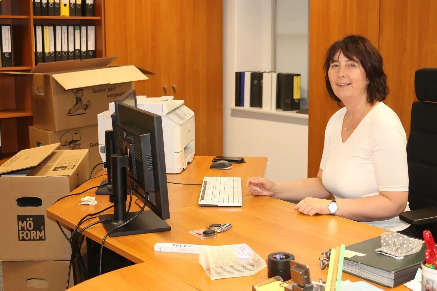 Bei Anja Miersch, Leiterin des Amtes für Jugend, Familie und Bildung, hieß es am Montag im neuen Büro erst einmal Kisten auspacken. Sie freut sich über das neue Domizil eines Großteils ihres Amtes in der Herzberger Innenstadt.