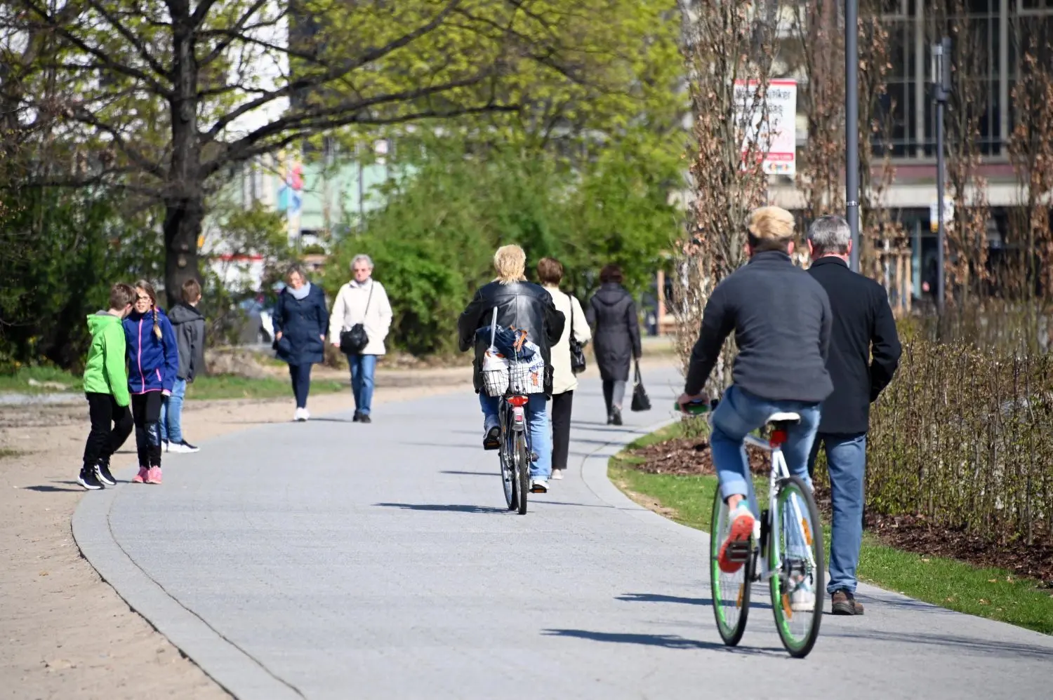 Auf der Stadtpromenade in Cottbus wird es für Radfahrer und Fußgänger oft eng.