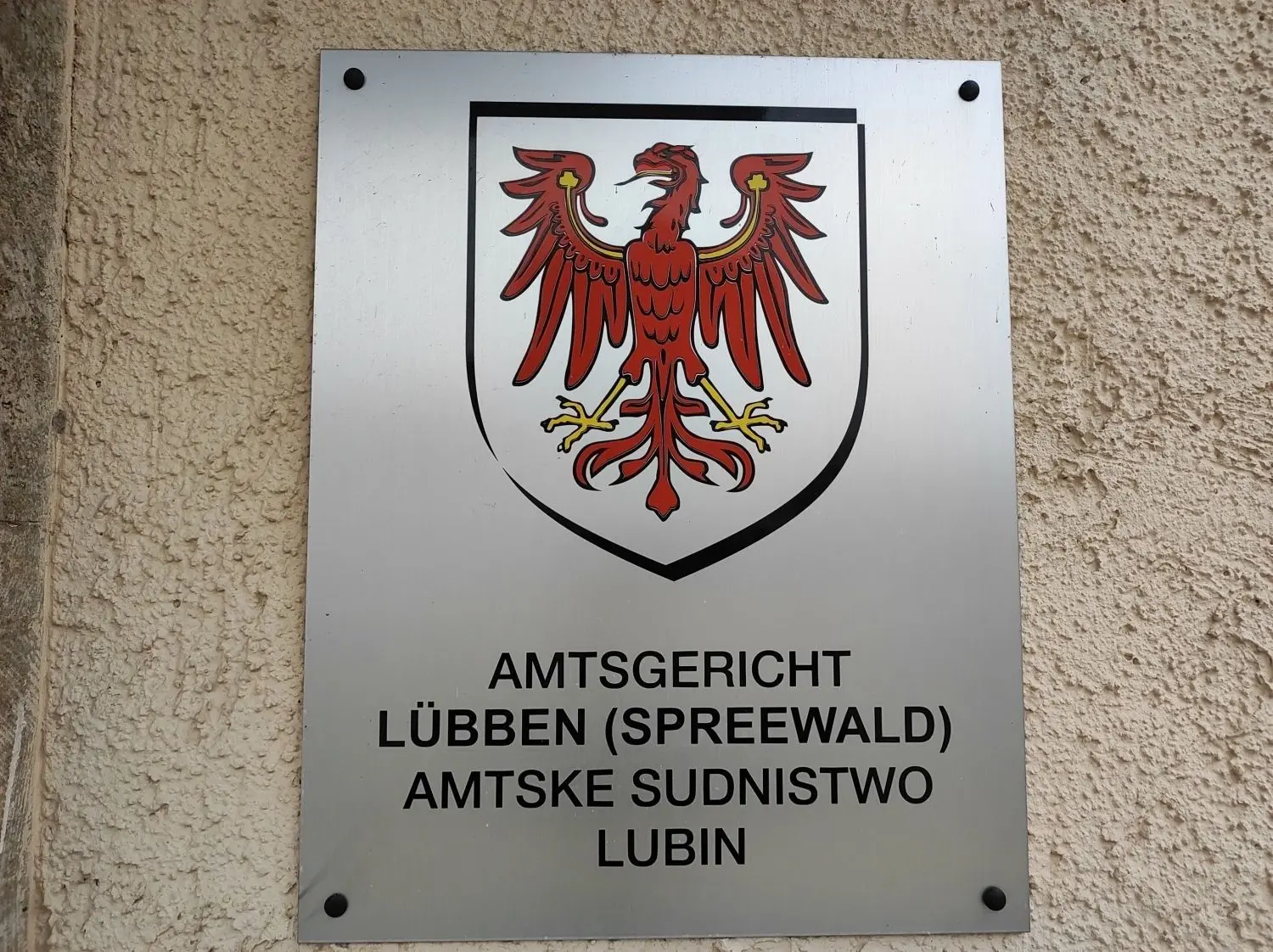 Am Amtsgericht Lübben ist ein Fall von mutmaßlicher Körperverletzung und Beleidigung verhandelt worden, welche von einem Bewohner der Asylbewerber-Unterkunft in Luckau begangen worden sein soll.