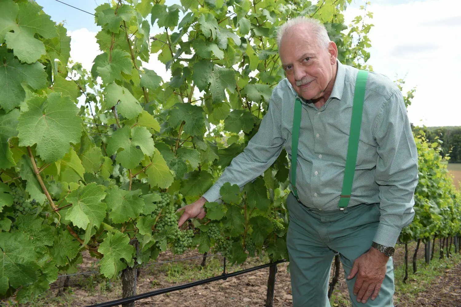 Winzer Hubert Marbach möchte die Trauben des Jahrgangs 2023 erstmals vor Ort in Jerischke verarbeiten – im neuen Weinkeller.