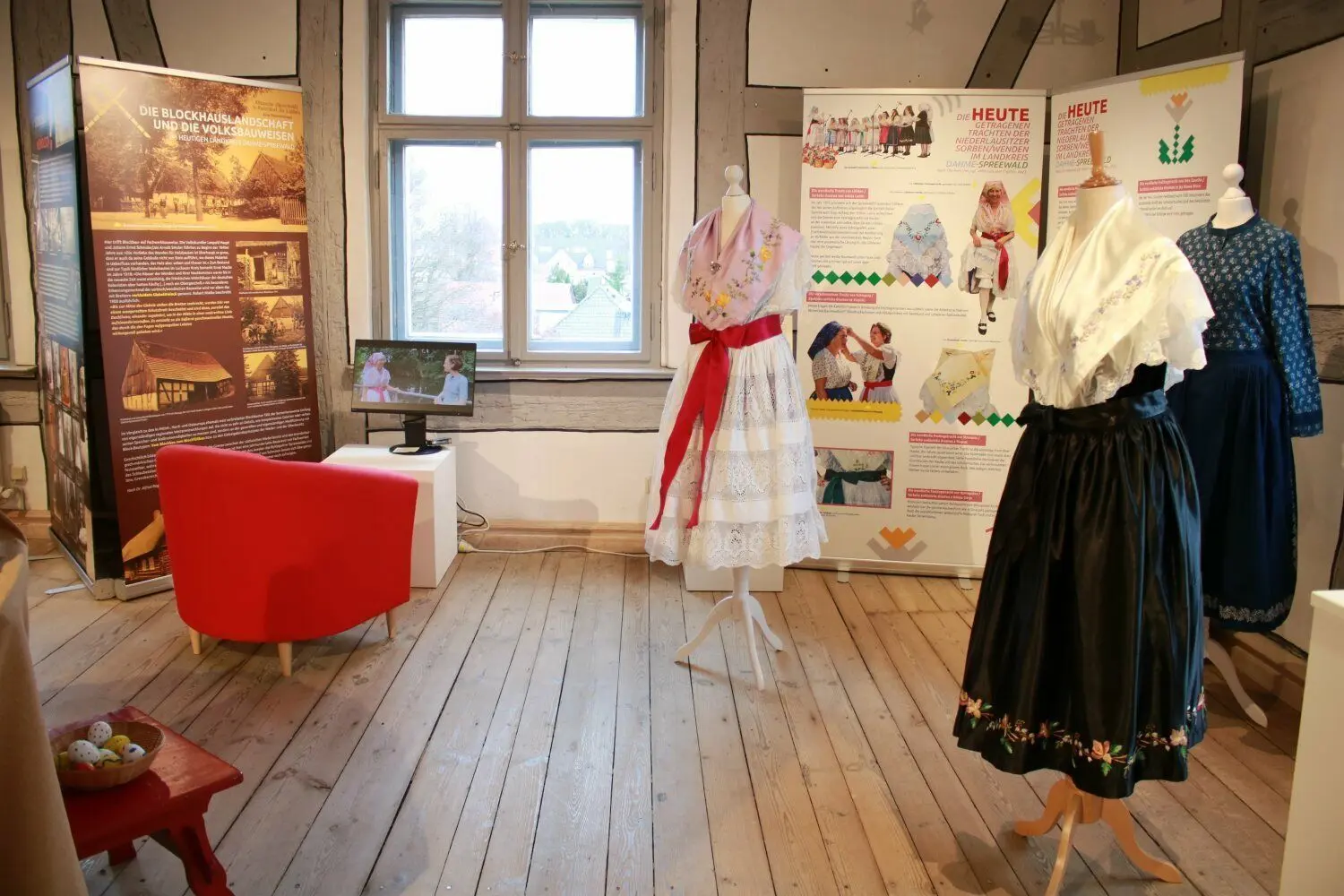 Ganz ohne Trachten kommt die aktuelle Sonderausstellung „Mehr als eine Tracht“ nicht aus. Gezeigt wird aber viel mehr rund um die Traditionen und das Leben im Spreewald.