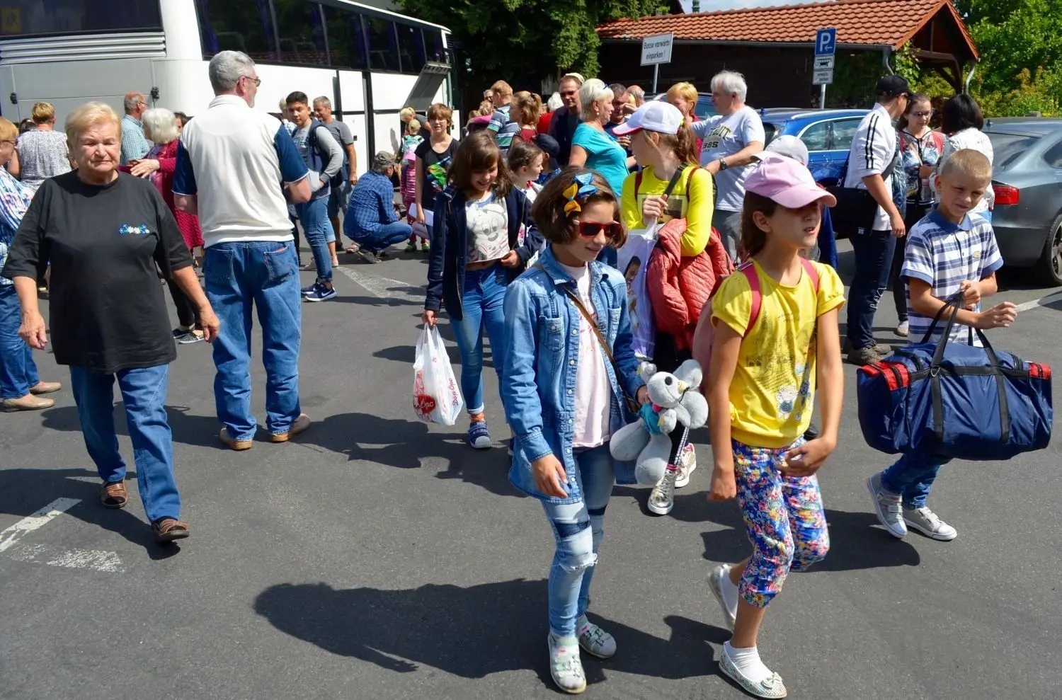 Ein vertrautes Bild aus der Vergangenheit: Die Kinder aus Weißrussland sind da. Ob sie auch in diesem in den Spreewald kommen dürfen, ist ungewiss.⇥