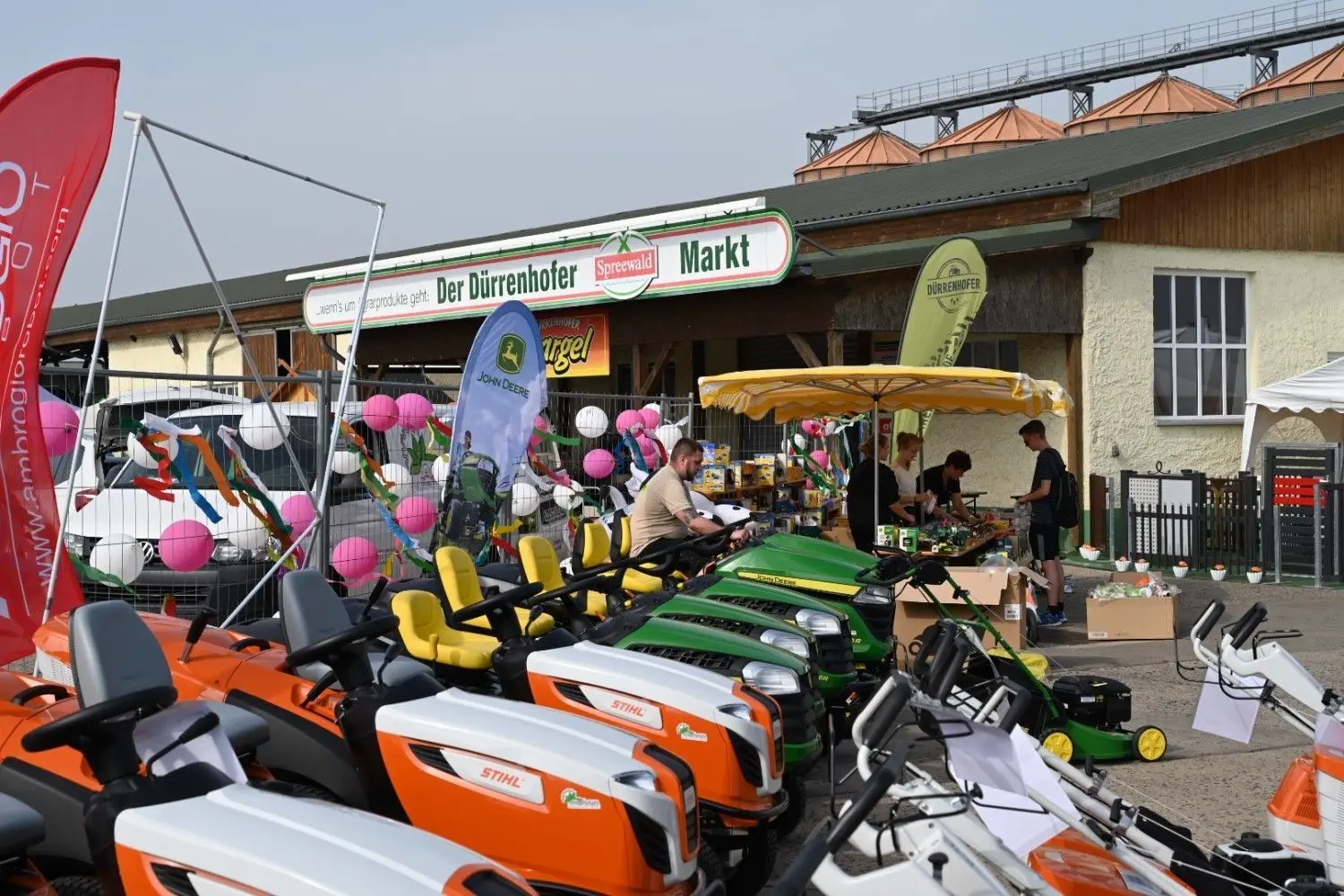 Auch neue Technik für Feld, Hof und Garten wird beim Hoffest in Dürrenhofe gezeigt.