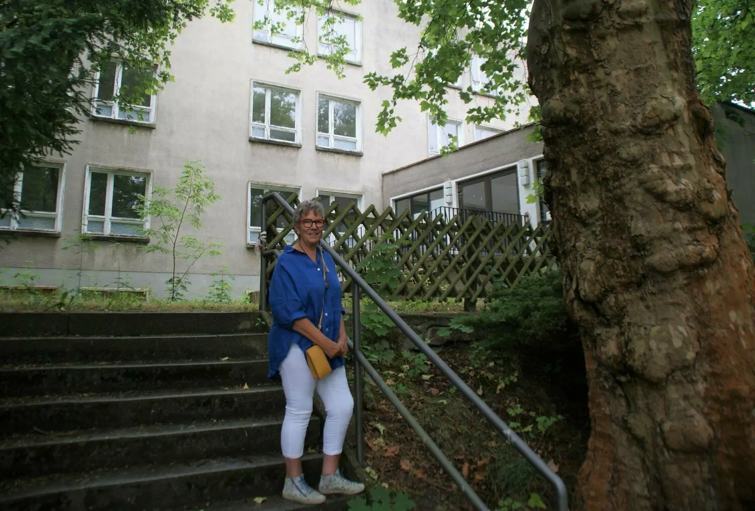 Sabine Lademann ist eine der ersten Interessenten, die sich bereits  für eine Wohneinheit in der, dann umgebauten, alten Schule in Uebigau hat vormerken lassen.