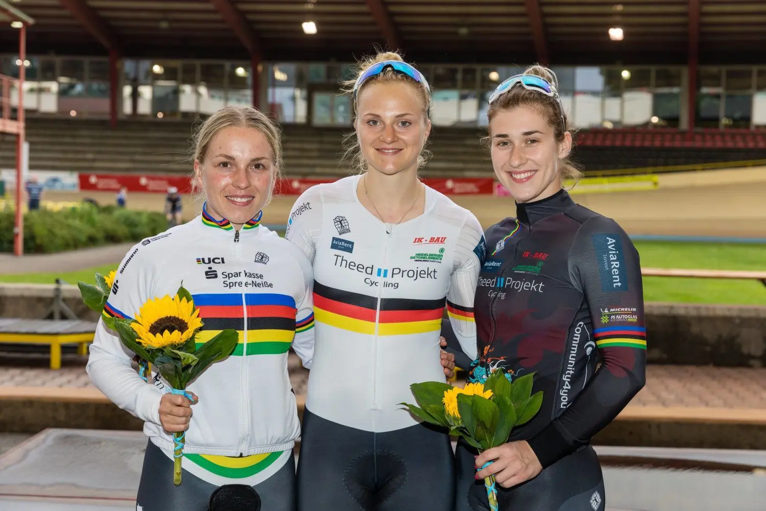 Die Cottbuserin Emma Hinze (l.) und Lea Sophie Friedrich (M.) tragen die deutschen Hoffnungen bei Olympia. Pauline Grabosch (r.) reist als Ersatzfaherin nach Tokio.