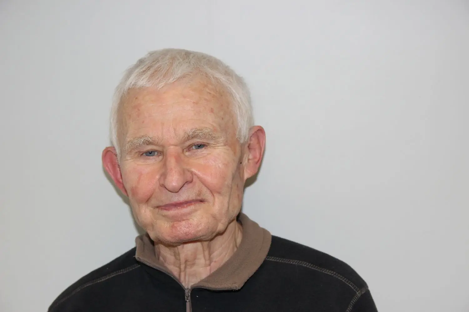Dr. Hans-Joachim Jeschke (84) hat die Herbizid-Produktion im Schwarzheider Synthesewerk ab 1968 mit aufgebaut und dann zehn Jahre geleitet. Von 1985 bis 1990 war der gebürtige Forster Generaldirektor des Synthesewerks.