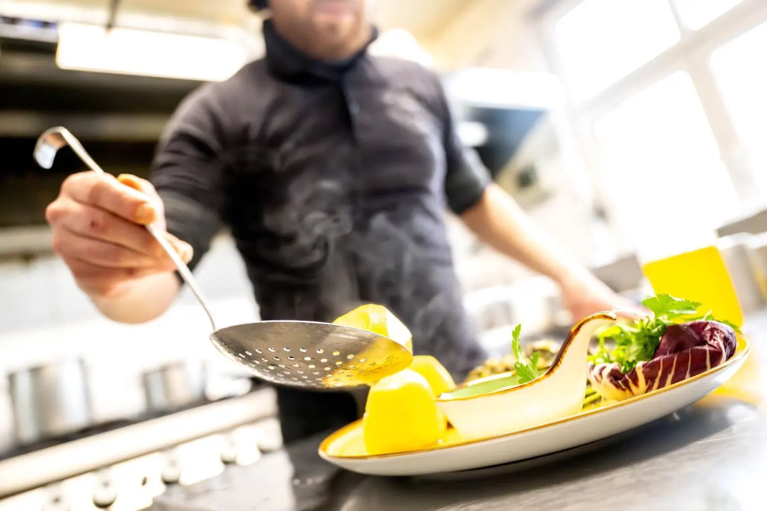 Seit 1. Januar 2024 gilt in der Gastronomie wieder der Umsatzsteuersatz von 19 Prozent. Wird Essengehen dadurch teurer?