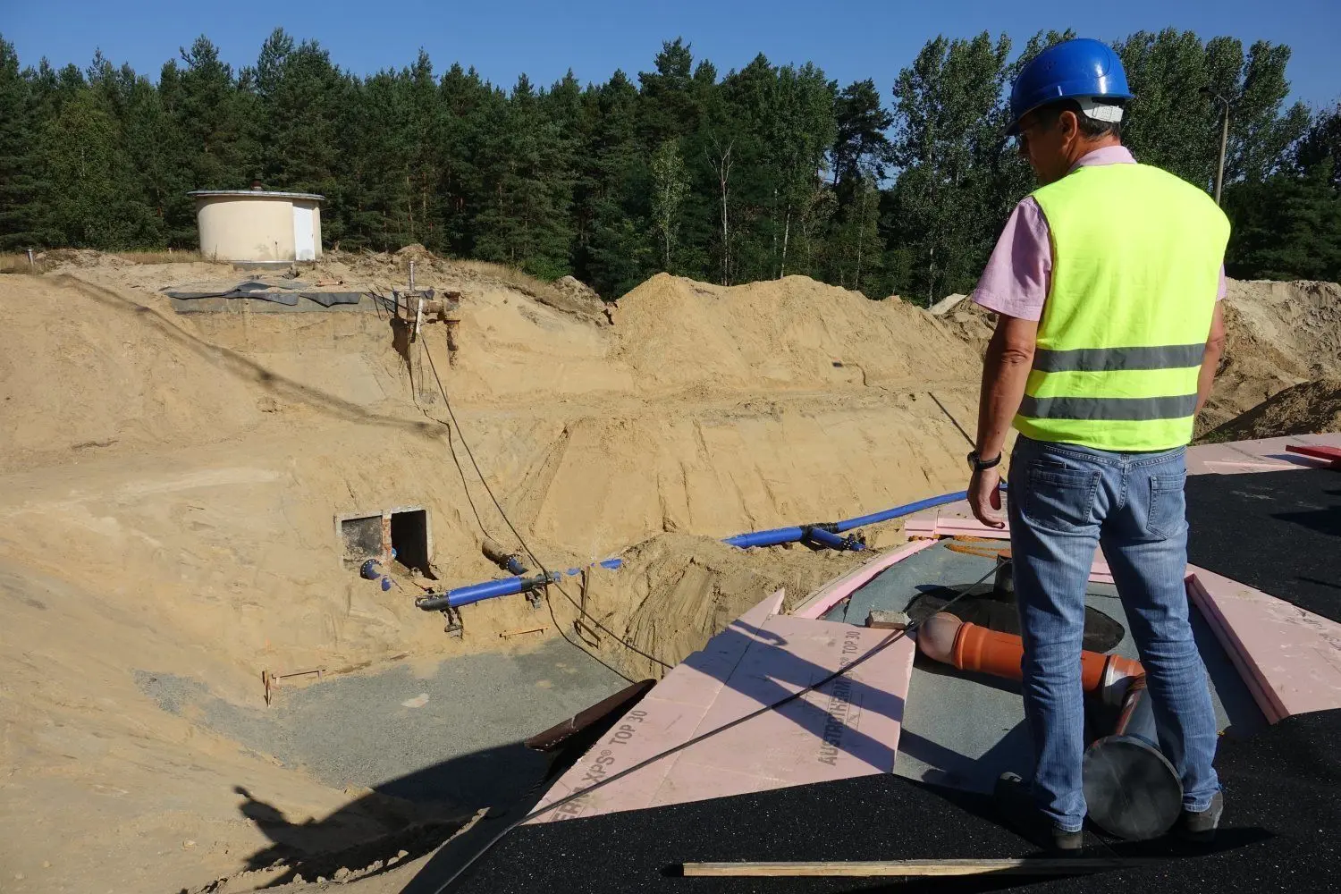 Die Reinwasserbehälter am Standort des Wasserwerks in Boxberg werden saniert und erhalten auch neue Anschlüsse.
