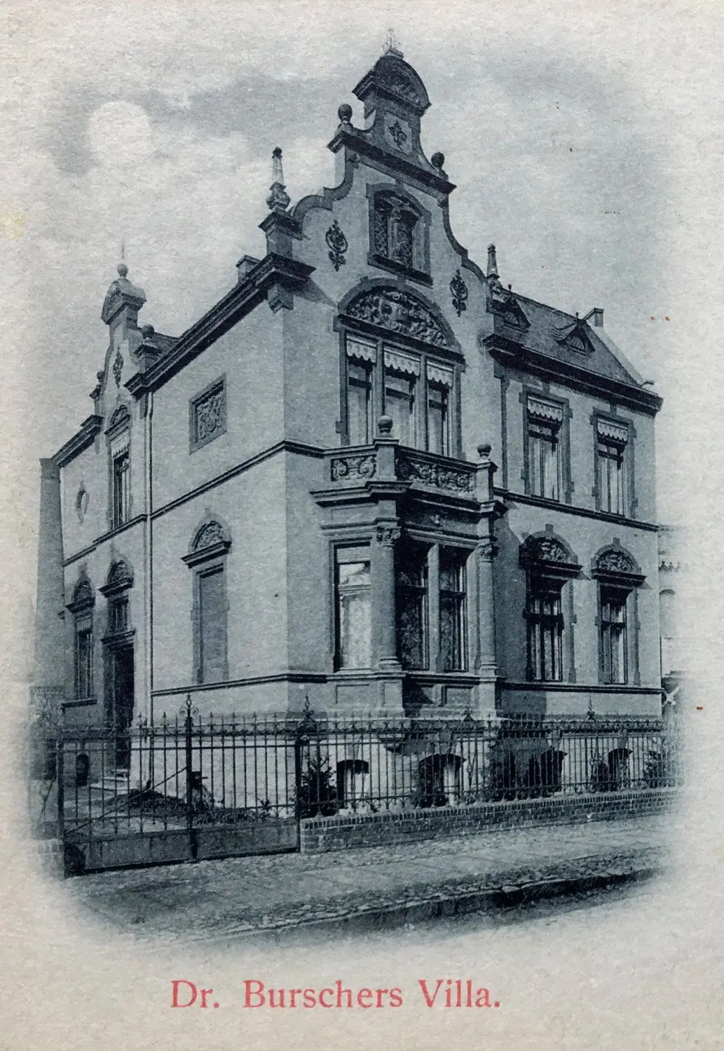 Die historische Postkarte von „Dr. Burschers Villa“ erinnert an Zeiten, in denen Cottbus noch mit K geschrieben wurde.