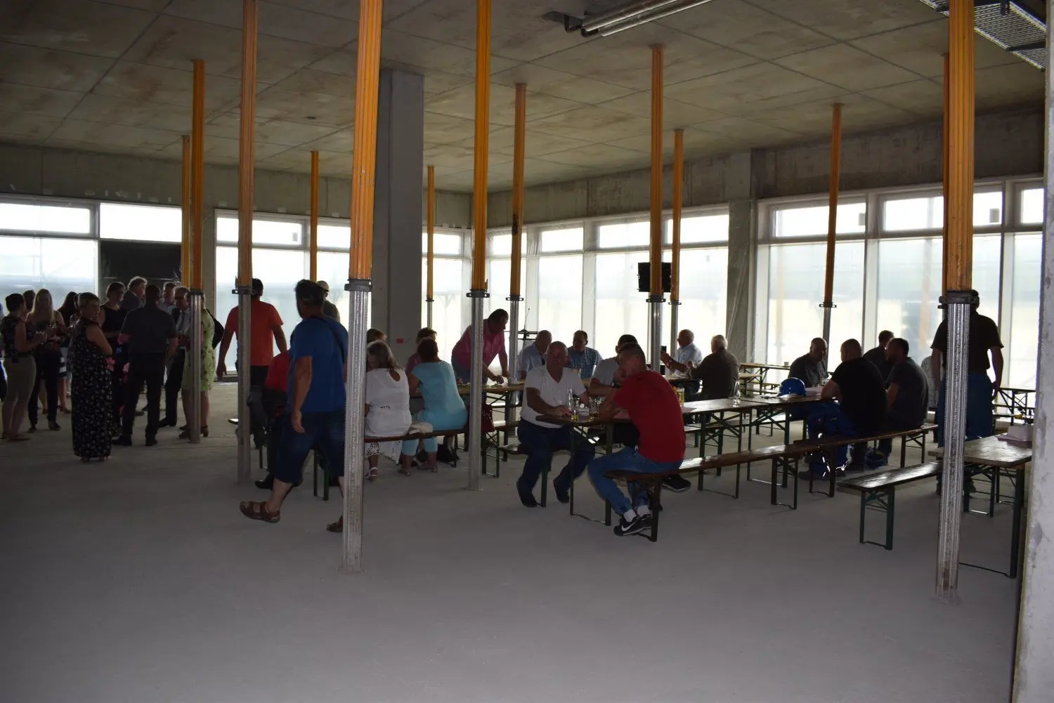 Blick in die künftige Aula des neuen Schulzentrums in Döbern.