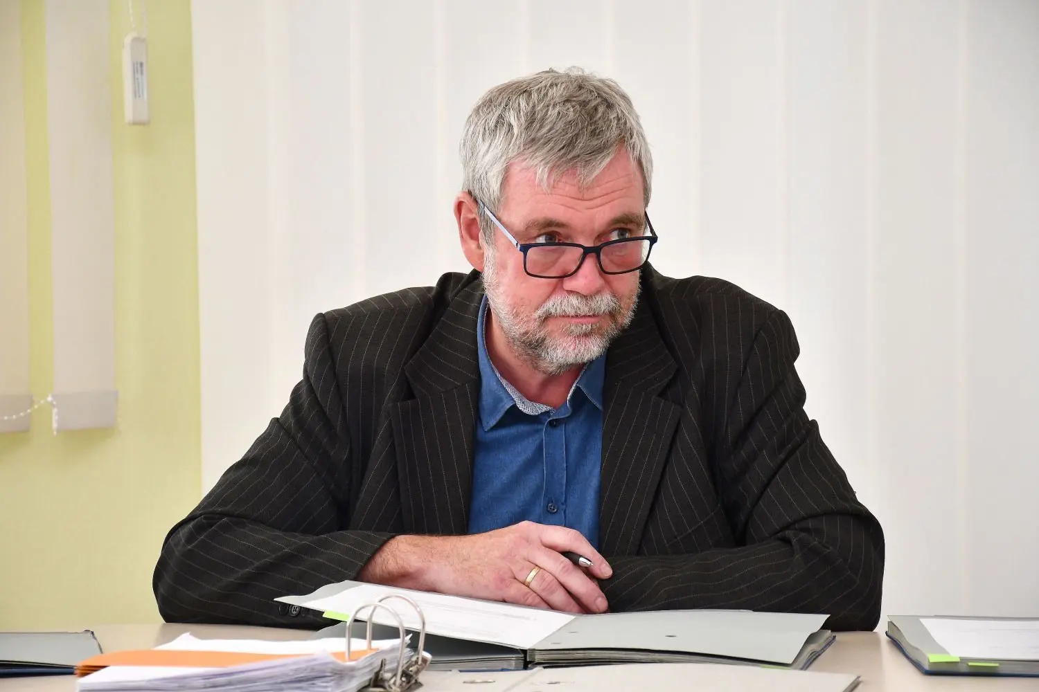 Kreiswahlleiter Dirk Gebhard leitete die Sitzung des Kreiswahlausschusses in Herzberg. ⇥