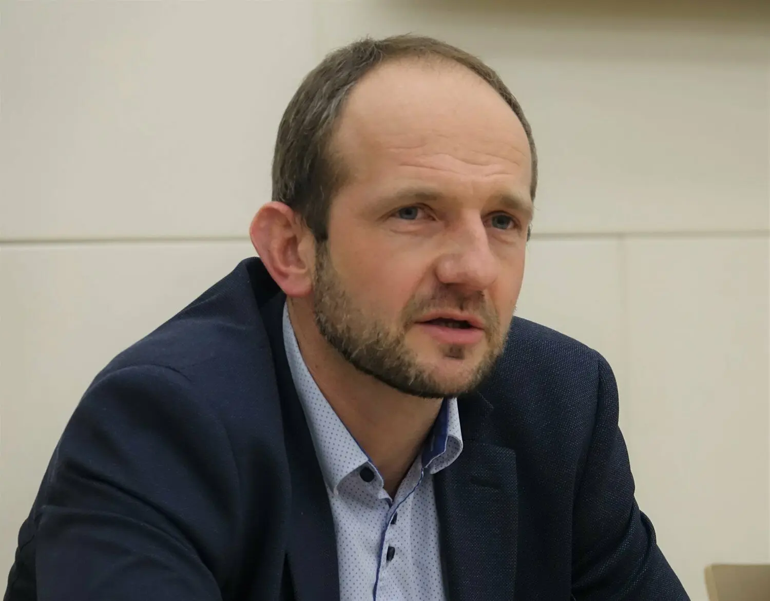 Es sind schon ein paar Sorgenfalten im Gesicht von Landrat Stephan Meyer seit seinem Amtsantritt hinzugekommen. Die Aufgaben der Kreisverwaltung sind gewaltig, vor allem was den kommenden Haushalt betrifft.