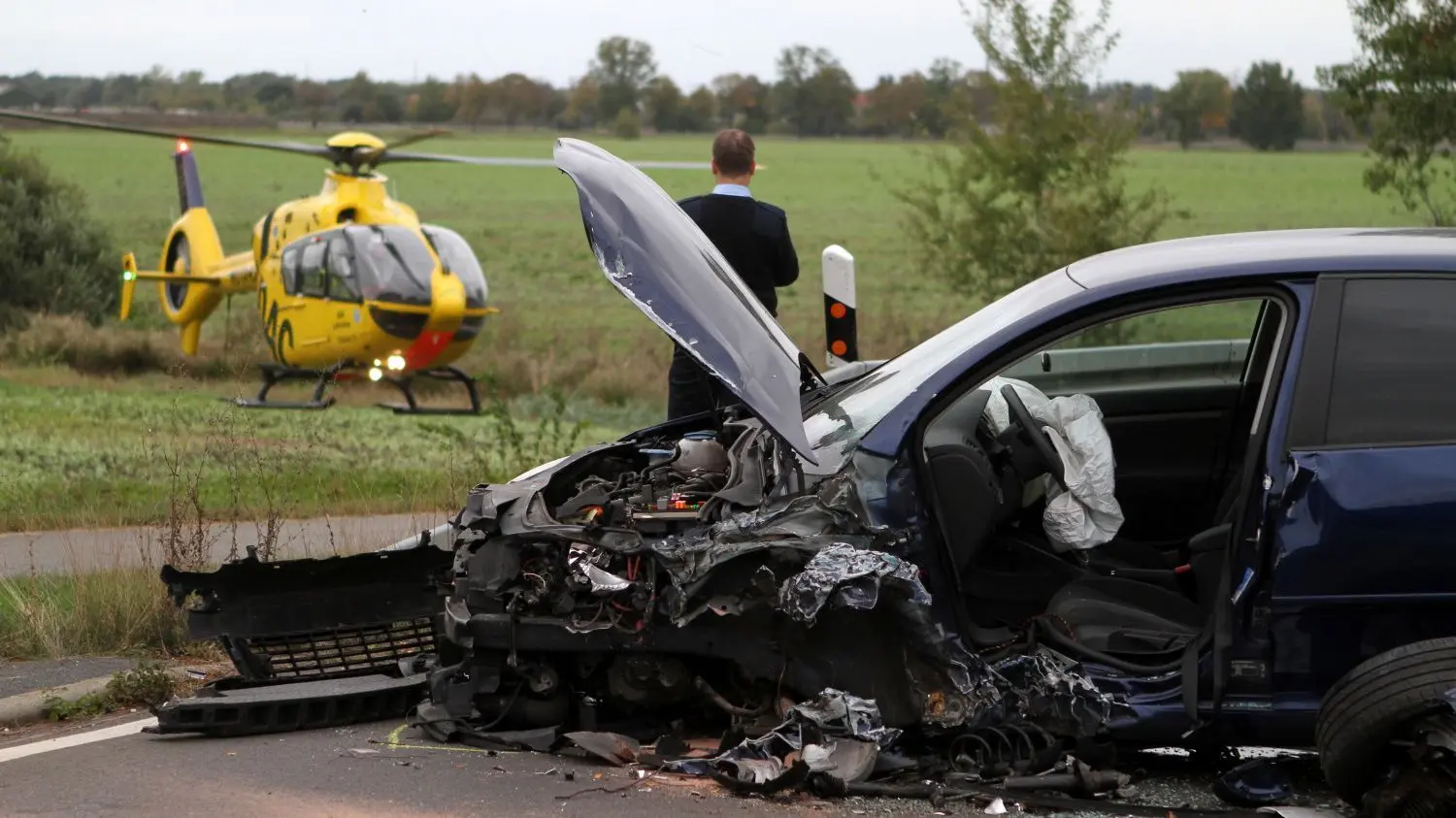 Ein schwerer Verkehrsunfall hat sich am Donnerstagnachmittag auf der K6607 im OSL-Kreis zwischen Tettau und Lauchhammer ereignet. Der Tacho des Golf blieb bei 75 km/h stehen.