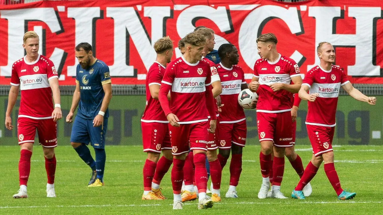 Energie Cottbus spielt im Brandenburger Fußball-Landespokal am Samstag bei Eintracht Stahnsdorf.