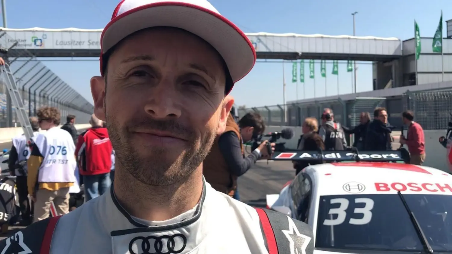 Die sehr hohen Sicherheitsvorkehrungen im Cockpit der DTM-Fahrzeuge retteten dem damaligen amtierenden Meister das Leben.