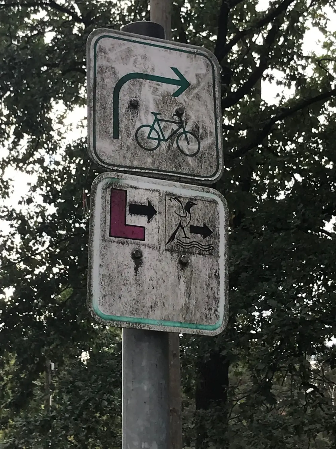 Auch die Beschilderung lässt hier und dort zu wünschen übrig.