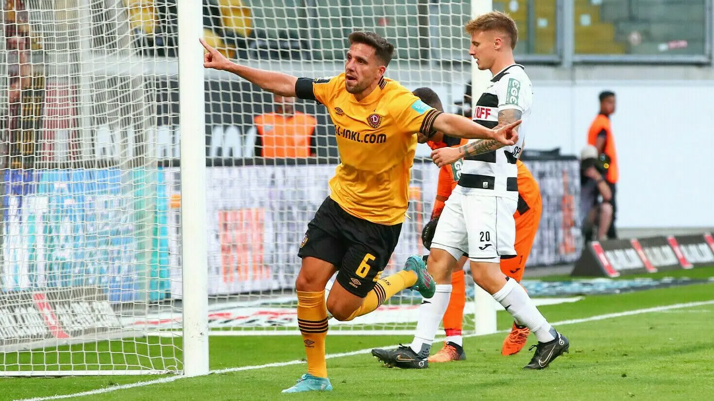 Ahmet Arslan (links) erzielte das Tor zum 1:0 für Dynamo Dresden im Heimspiel gegen den SC Verl.