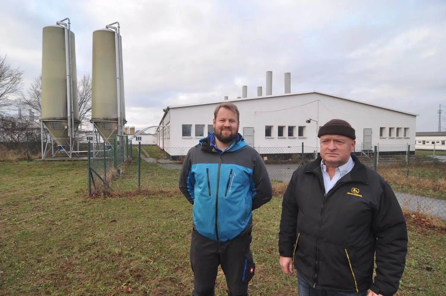 Dr. Martin Pfützner (l.), geschäftsführender Gesellschafter, und Geschäftsführer Steffen Tenner in der Porky Gröden Schweinezucht und Mast GmbH.