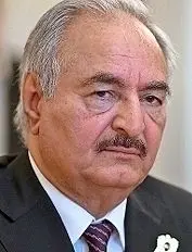 General Khalifa Haftar geht jetzt aufs Ganze und sucht die militärische Entscheidung. ⇥