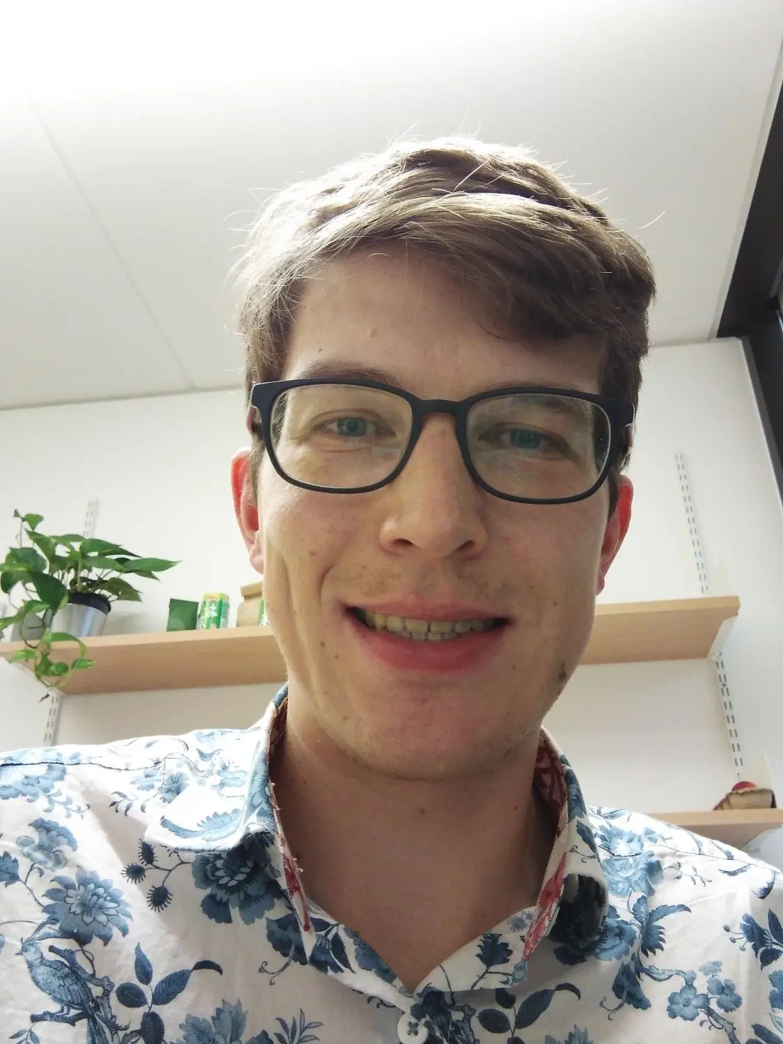 Erik Panzer lehrt an der Elite-Universität Oxford. Schon zu Schulzeiten hat er zahlreiche internationale Preise im Bereich Physik und Informatik geholt.