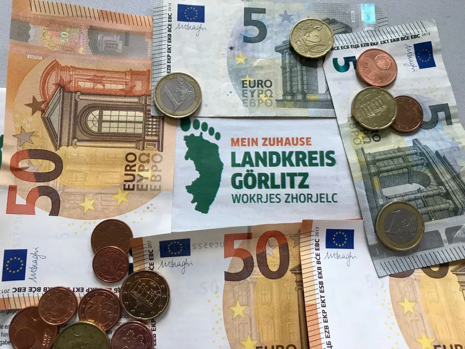 Mit ein paar Scheinen ist es nicht getan, wenn es um die Finanzlage vom Landkreis Görlitz geht.