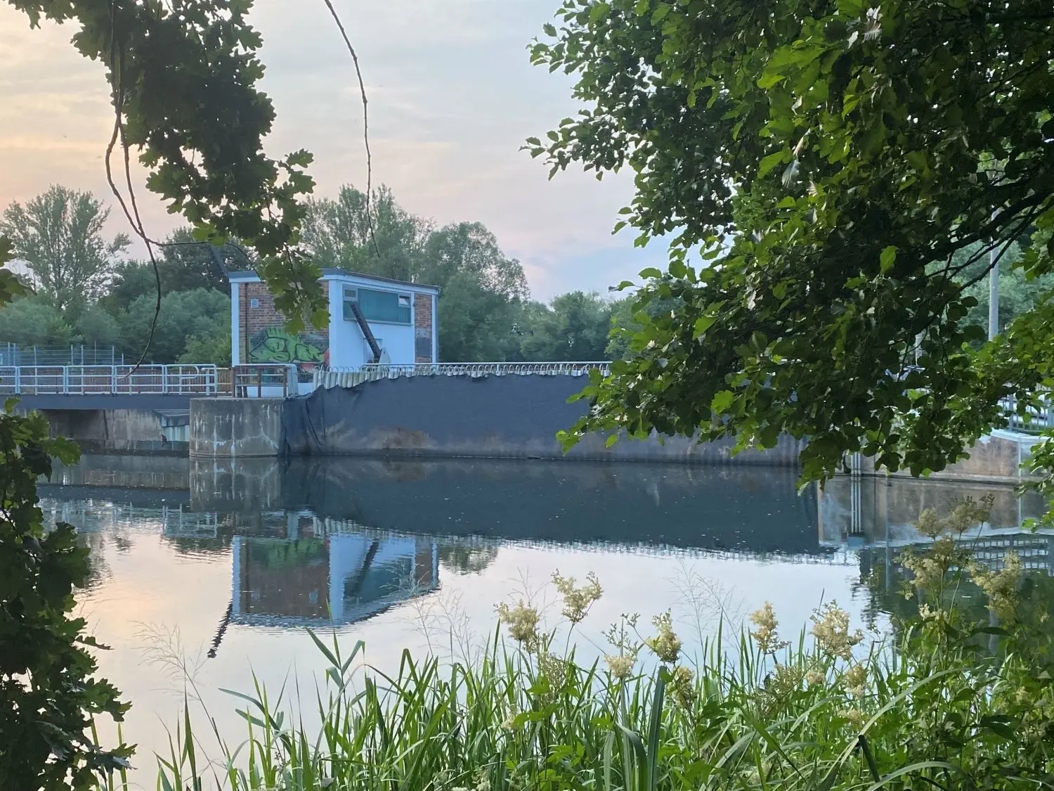 Das Große Spreewehr Cottbus ist nur halb dienstbereit.