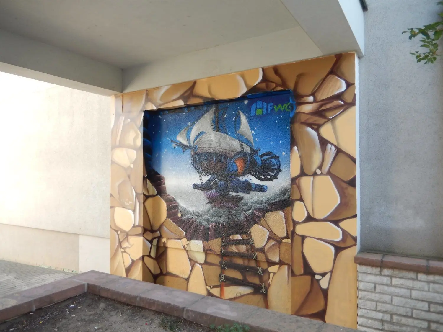 Die Wandmalereien in der Berliner Straße erinnern an das Steamrose-Festival in Forst.