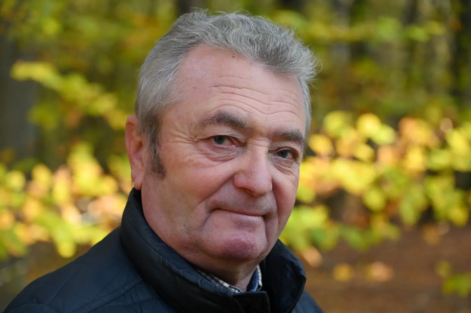 Udo Starke (68) aus Cottbus: „Es ist schon beachtlich, dass Karla 54 Jahre alt geworden ist. In der freien Natur werden Elefanten ja eigentlich nur 30 bis 35 Jahre alt. Trotzdem ist es traurig, dass Karla nun gestorben ist. Die Cottbuser Elefanten begleiten uns schon ein ganzes Leben lang. Wir haben schöne Erinnerungen an Karla und Sundali, für uns und für unsere Kinder. Wir haben oft bei der Fütterung zugeschaut. Mit Karla ist ein Stück Cottbus verlorengegangen. Was wird nun mit Sundali, die ja nun allein ist?“