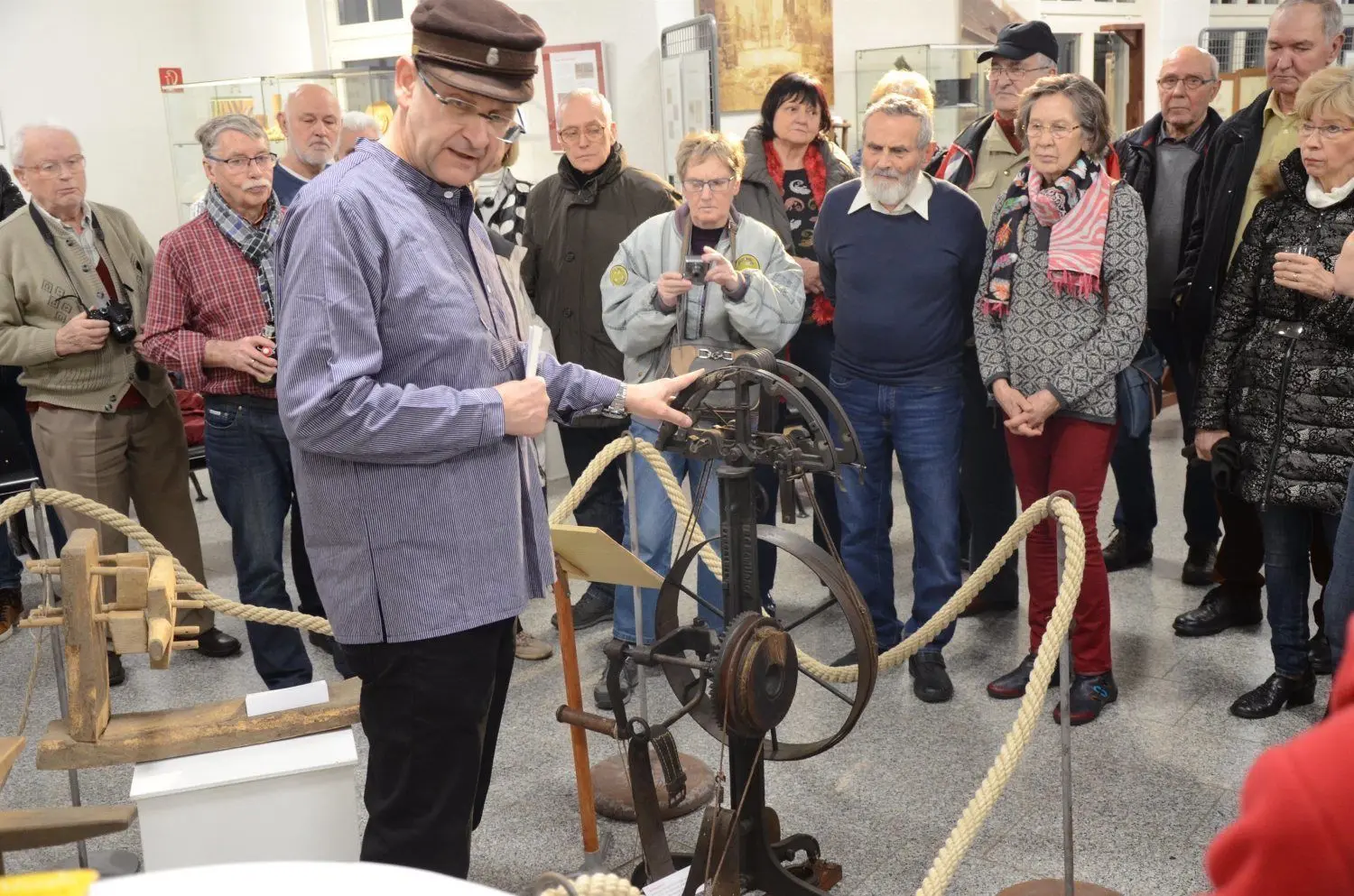 Detlef Langmann bei der Eröffnung der Seiler-Ausstellung Ende Februar im Lübbenauer Rathaus.