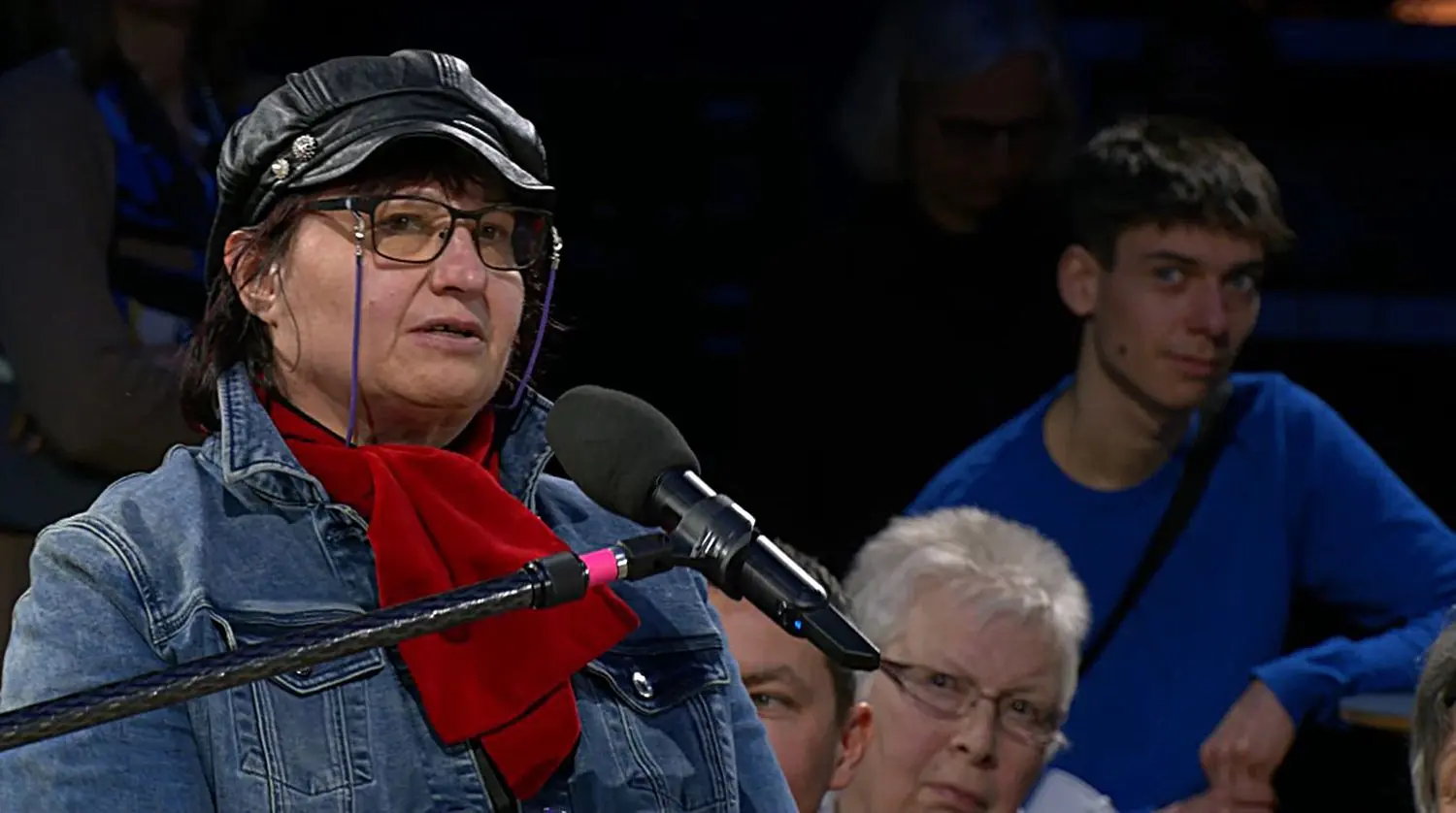 Kommunalpolitikerin Doris Dreßler aus Forst bezeichnet sich im Rahmen des Bürgerdialogs selber als „schwierige Person“. Sie ist bekannt dafür, hartnäckig an Themen dranzubleiben und sie immer wieder in den Fokus der Öffentlichkeit zu heben – wie den Ärtztemangel im ländlichen Raum.