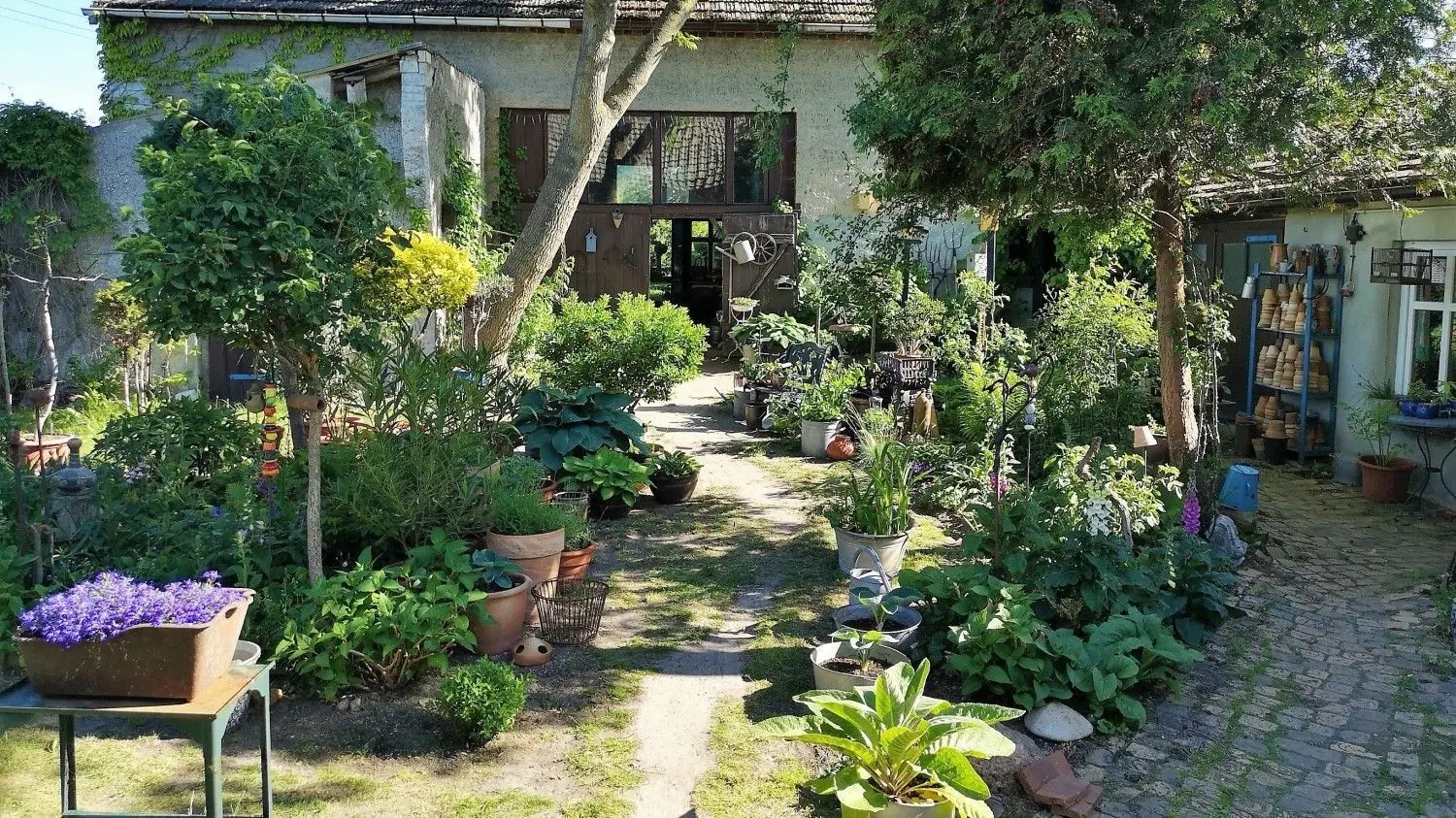 Die Gartenidylle von Barbara Vizethum in Zeckerin.